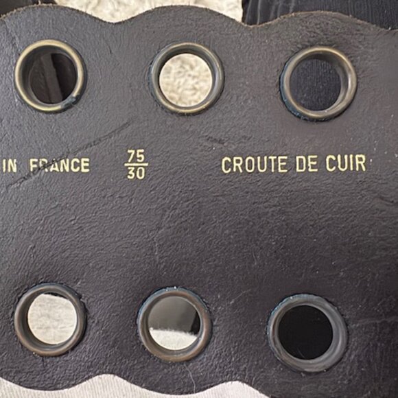 Wide leather belt with metal hardware - Picture 4 of 4